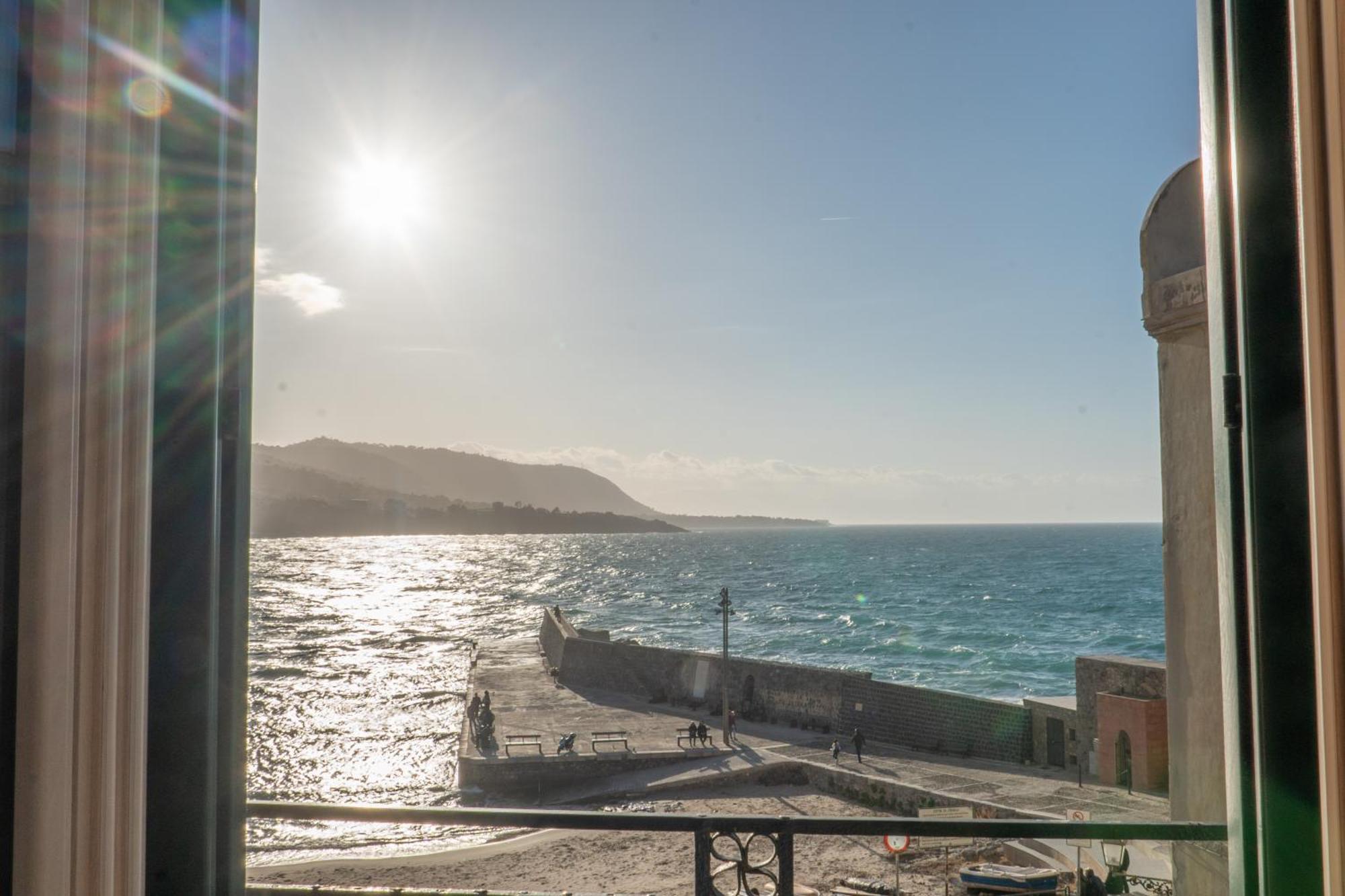 شقة Devalu Casa Del Mare تْشيفالو المظهر الخارجي الصورة