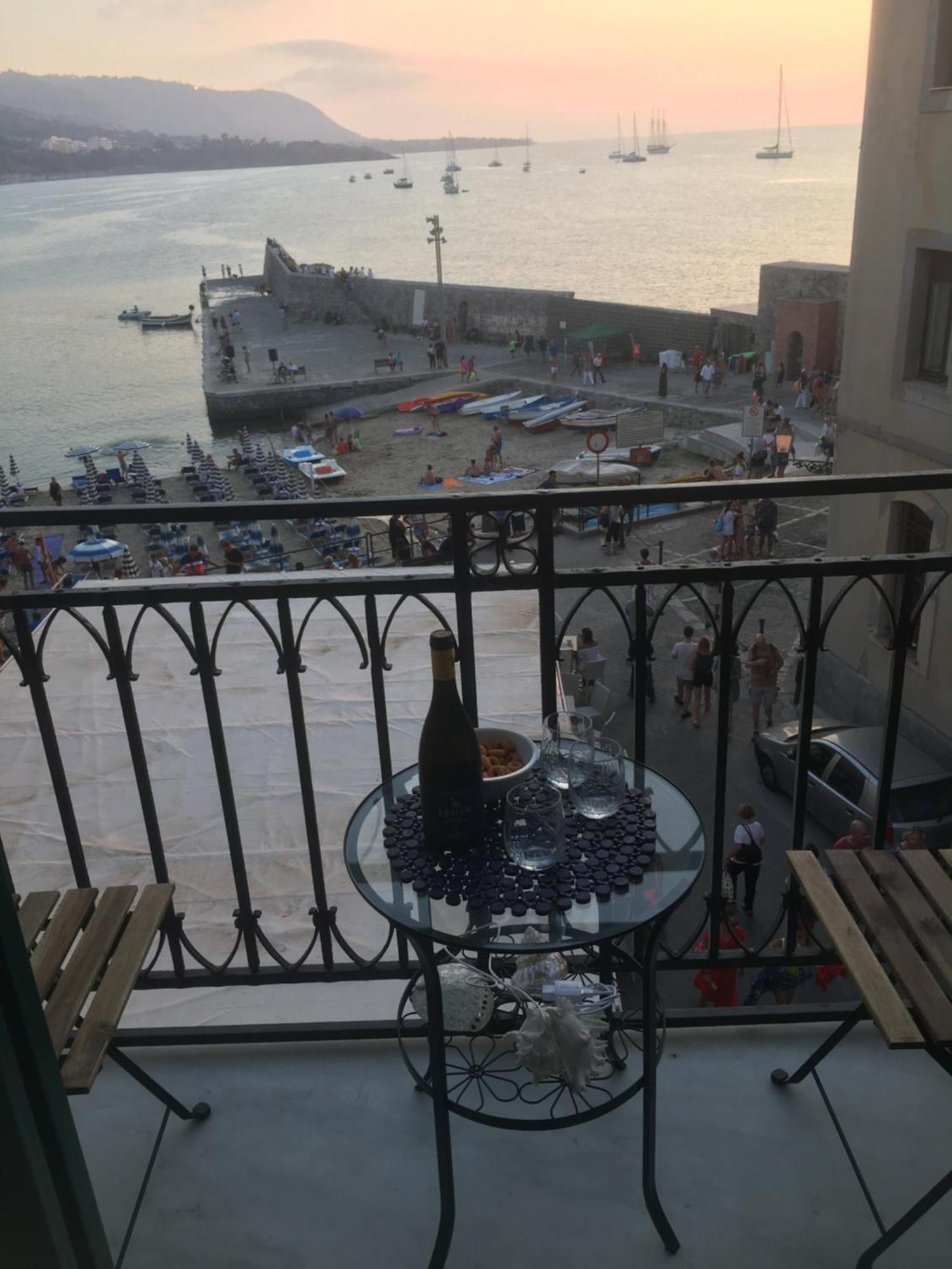 شقة Devalu Casa Del Mare تْشيفالو المظهر الخارجي الصورة